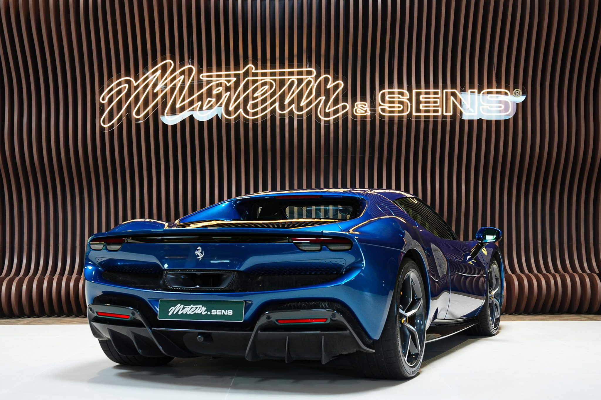 Ferrari 296 GTB V6 Bi-Turbo hybride – Bleu Nart – 7 200 km
