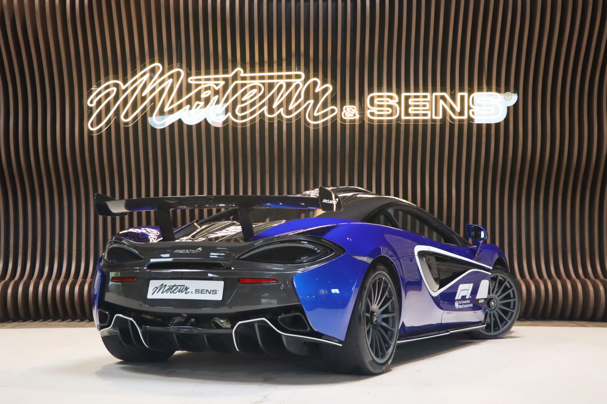 McLaren 620 R – MSO Burton Blue – 21 920 km
