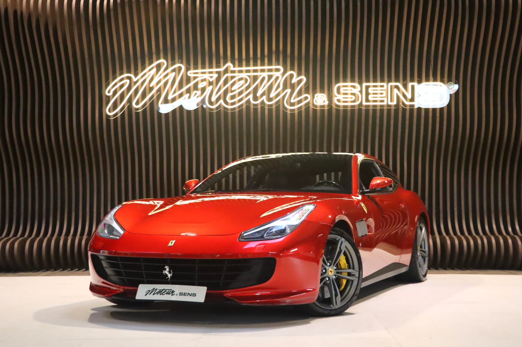 Ferrari GTC4 Lusso V12 690 ch – Rosso Fuoco – Monaco
