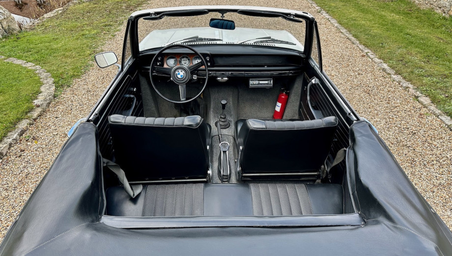 BMW 1600-2 Cabriolet Baur 1969, quatre places d'origine, blanc Chamonix – Photo 31