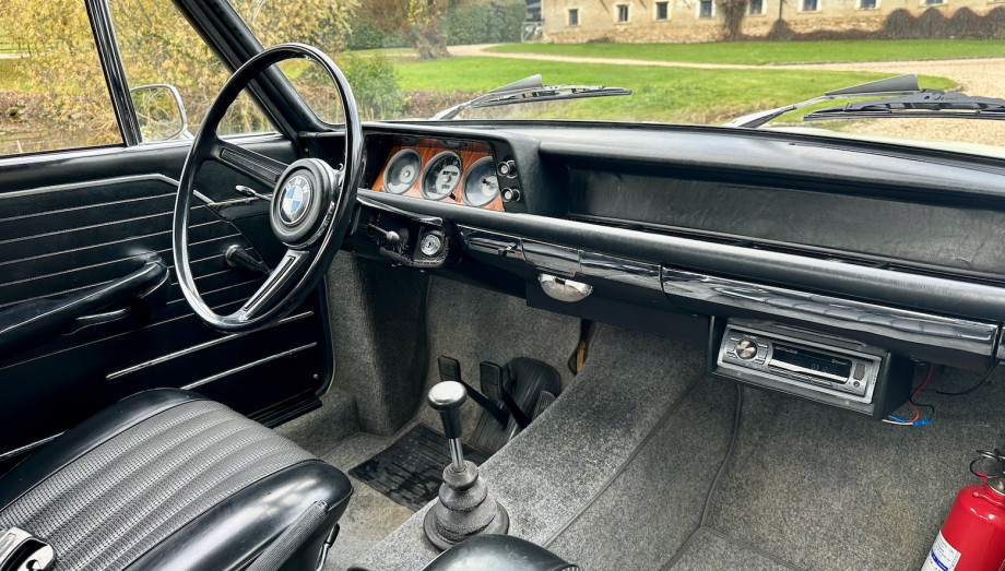 BMW 1600-2 Cabriolet Baur 1969, quatre places d'origine, blanc Chamonix – Photo 32