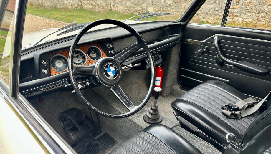 BMW 1600-2 Cabriolet Baur 1969, quatre places d'origine, blanc Chamonix – Photo 33