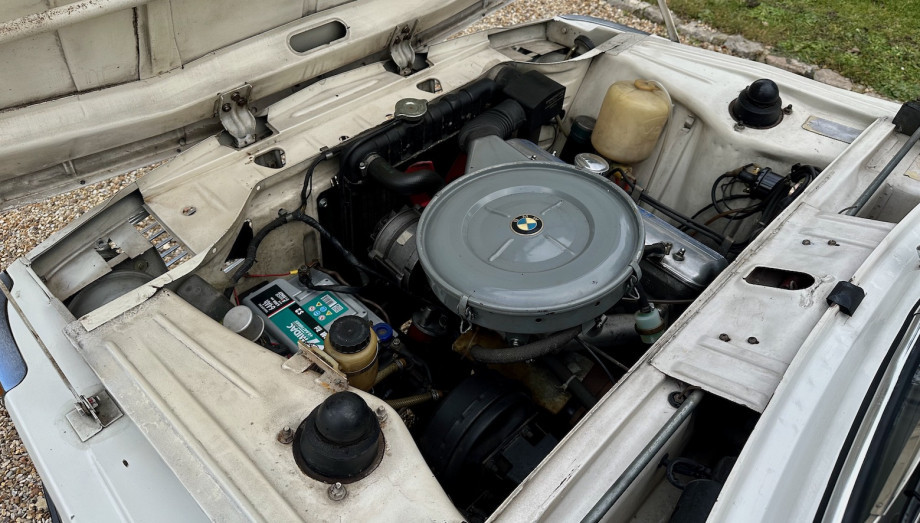 BMW 1600-2 Cabriolet Baur 1969, quatre places d'origine, blanc Chamonix – Photo 36