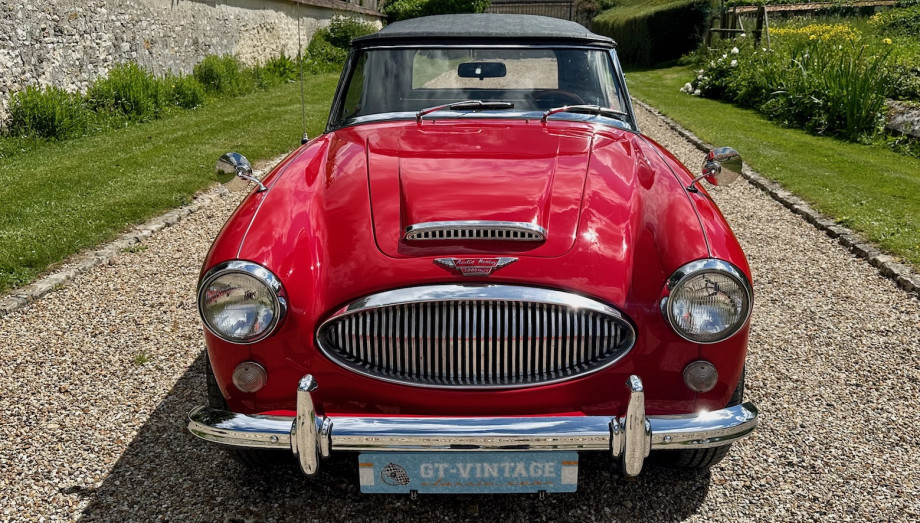 Austin Healey 3000 MK3 BJ8 1964 — Cabriolet restauré, 35 000 miles – Photo 9