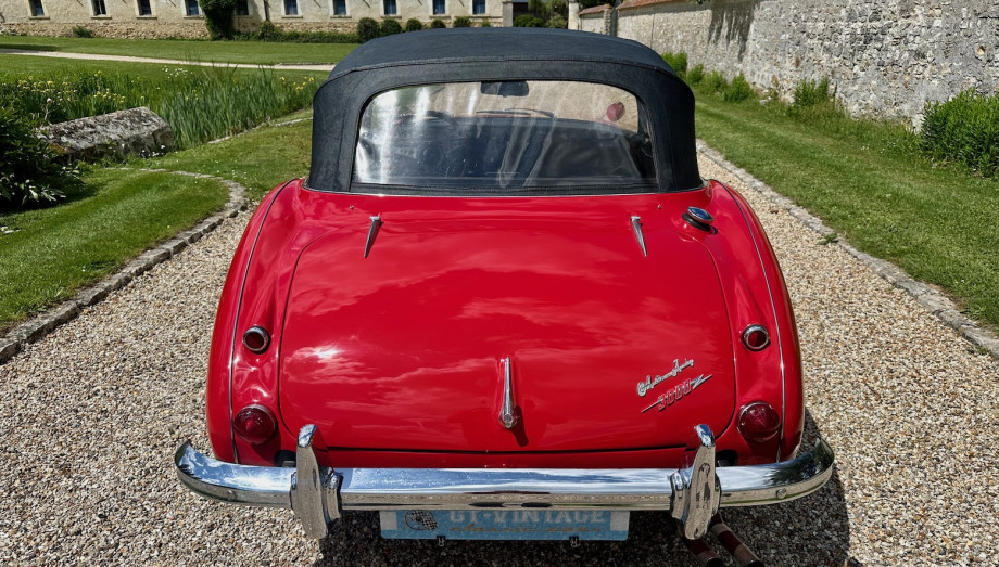 Austin Healey 3000 MK3 BJ8 1964 — Cabriolet restauré, 35 000 miles – Photo 14