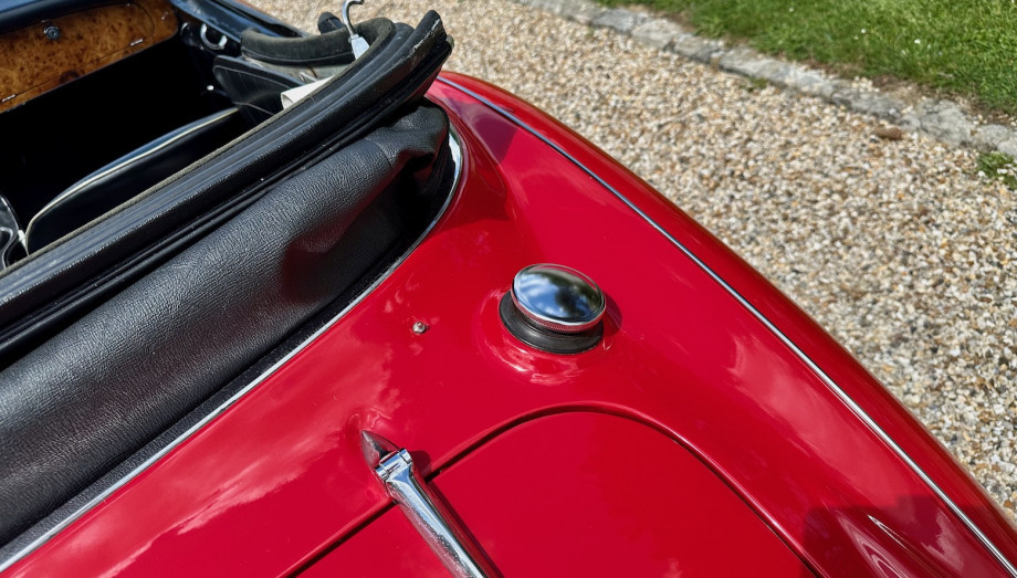 Austin Healey 3000 MK3 BJ8 1964 — Cabriolet restauré, 35 000 miles – Photo 28