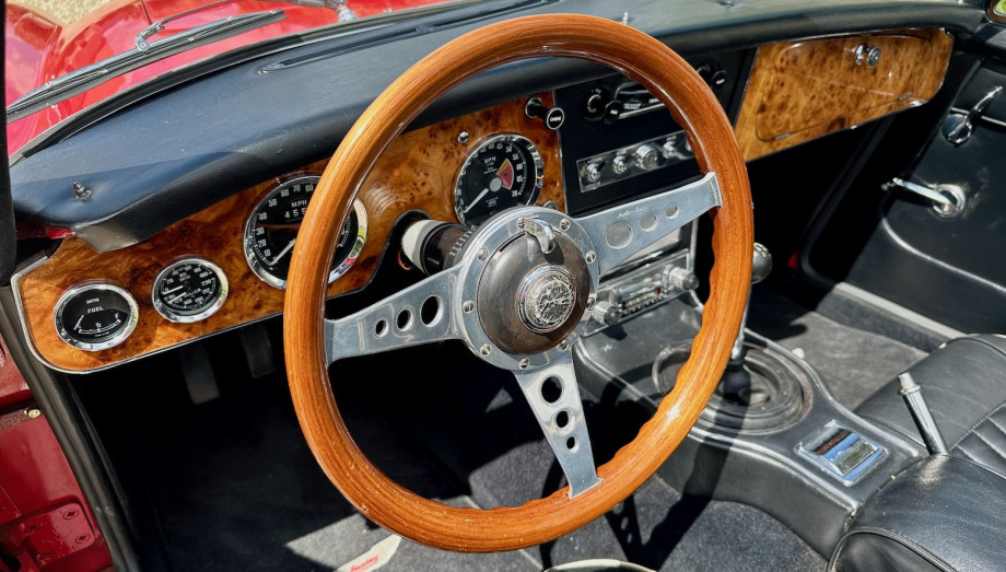 Austin Healey 3000 MK3 BJ8 1964 — Cabriolet restauré, 35 000 miles – Photo 35
