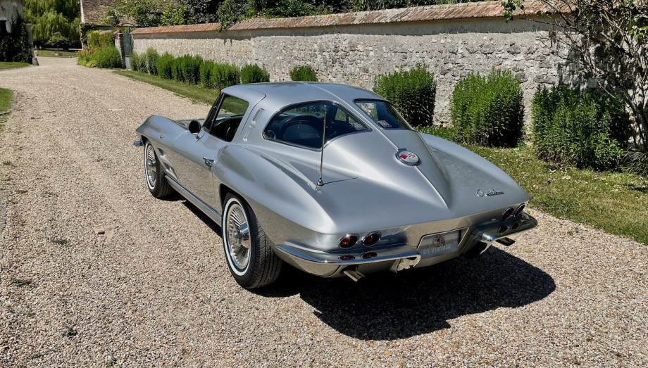 Chevrolet Corvette C2 Sting Ray Split Window 1963 – 327ci Matching Numbers – Photo 12