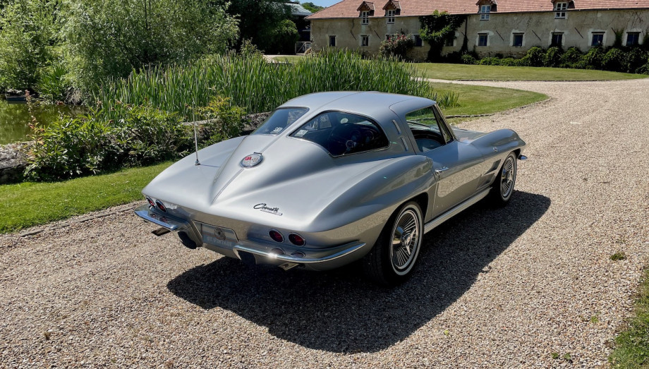 Chevrolet Corvette C2 Sting Ray Split Window 1963 – 327ci Matching Numbers – Photo 23