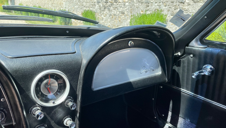 Chevrolet Corvette C2 Sting Ray Split Window 1963 – 327ci Matching Numbers – Photo 25