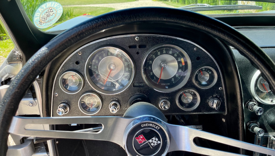 Chevrolet Corvette C2 Sting Ray Split Window 1963 – 327ci Matching Numbers – Photo 27