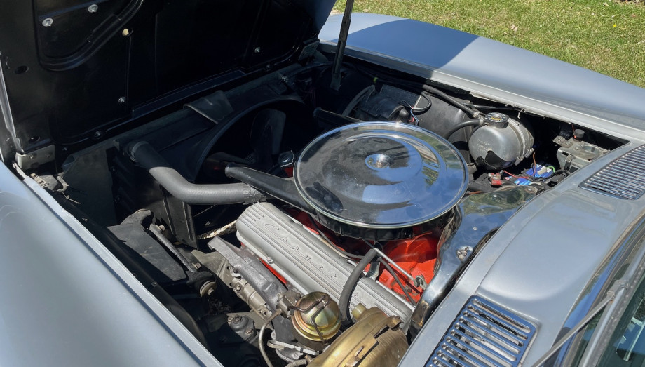 Chevrolet Corvette C2 Sting Ray Split Window 1963 – 327ci Matching Numbers – Photo 36