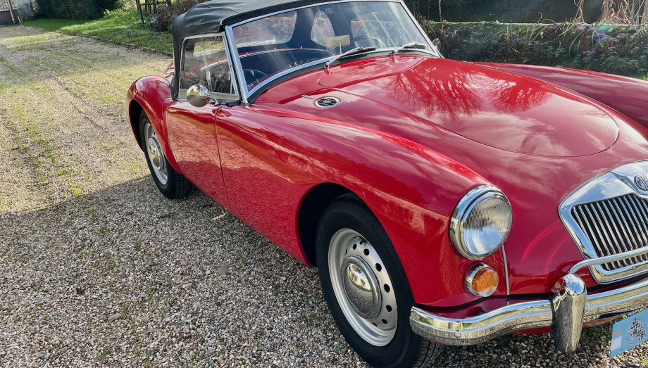 MG A MK1 Roadster 1960 — Restauration atelier, moteur neuf – Photo 24