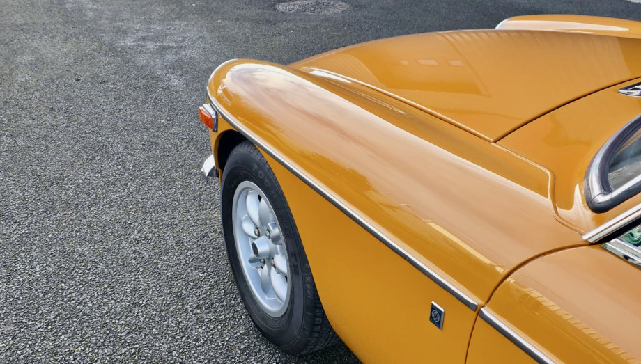 MGB GT 1970 « Split Bumpers » – Coupé anglais d'origine américaine – Photo 10