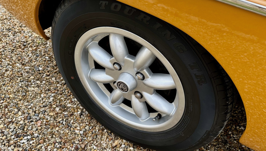 MGB GT 1970 « Split Bumpers » – Coupé anglais d'origine américaine – Photo 14