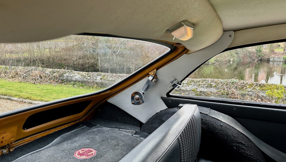 MGB GT 1970 « Split Bumpers » – Coupé anglais d'origine américaine – Photo 39