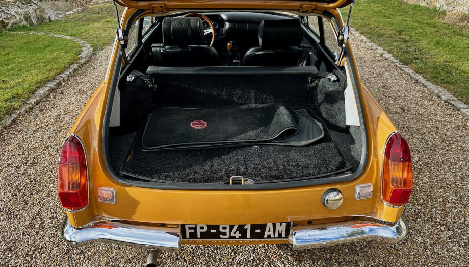 MGB GT 1970 « Split Bumpers » – Coupé anglais d'origine américaine – Photo 35