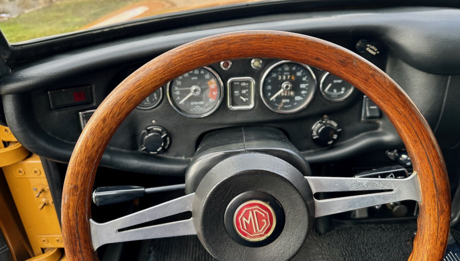 MGB GT 1970 « Split Bumpers » – Coupé anglais d'origine américaine – Photo 42