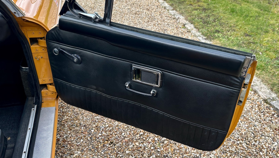 MGB GT 1970 « Split Bumpers » – Coupé anglais d'origine américaine – Photo 44