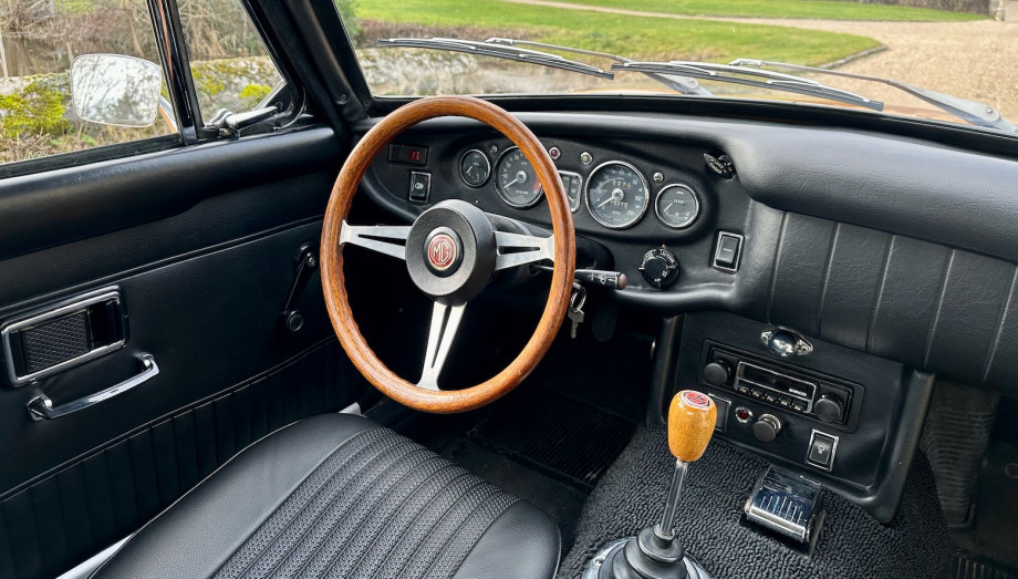 MGB GT 1970 « Split Bumpers » – Coupé anglais d'origine américaine – Photo 49