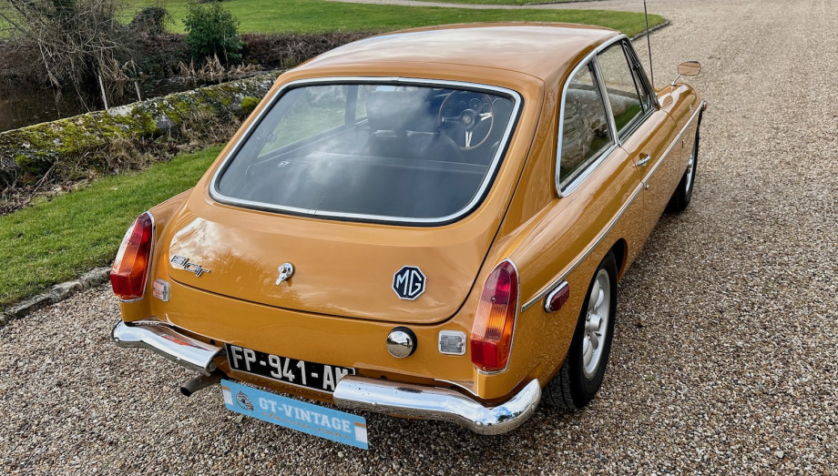 MGB GT 1970 « Split Bumpers » – Coupé anglais d'origine américaine – Photo 3