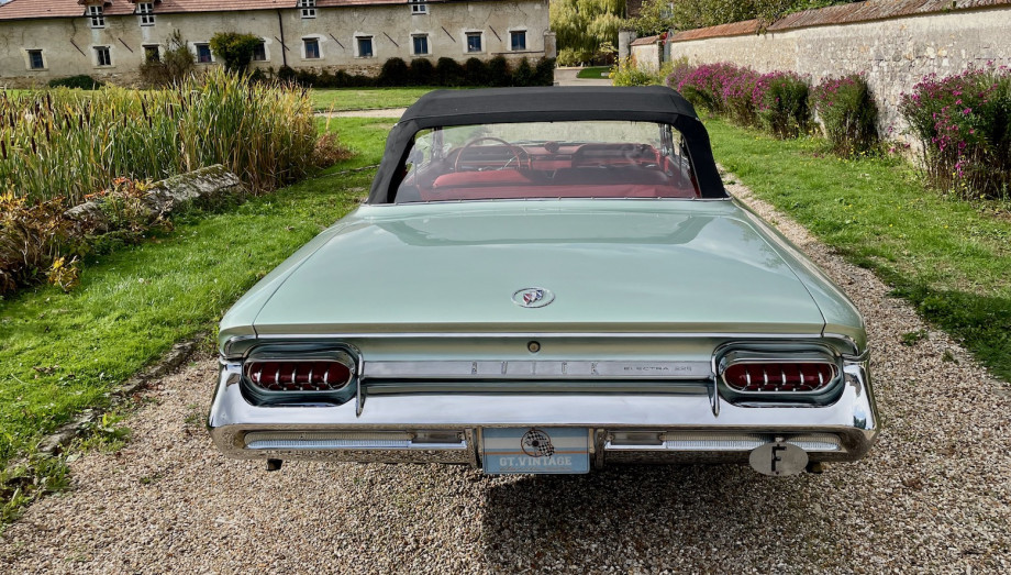 Buick Electra 225 Cabriolet 1961 — Exemplaire français d'origine – Photo 34