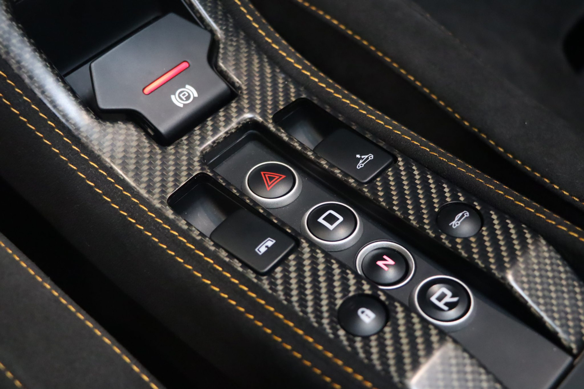 McLaren 675LT Spider Carbon Series – Carrosserie carbone Metallic Candy Blue – Photo 27