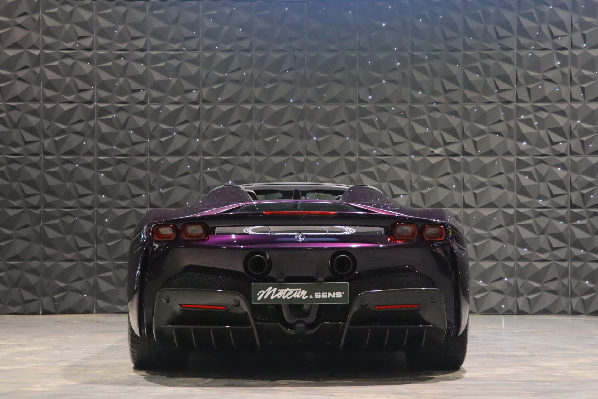 Ferrari SF90 Spider Viola Hong Kong – Première main, 650 km – Photo 4