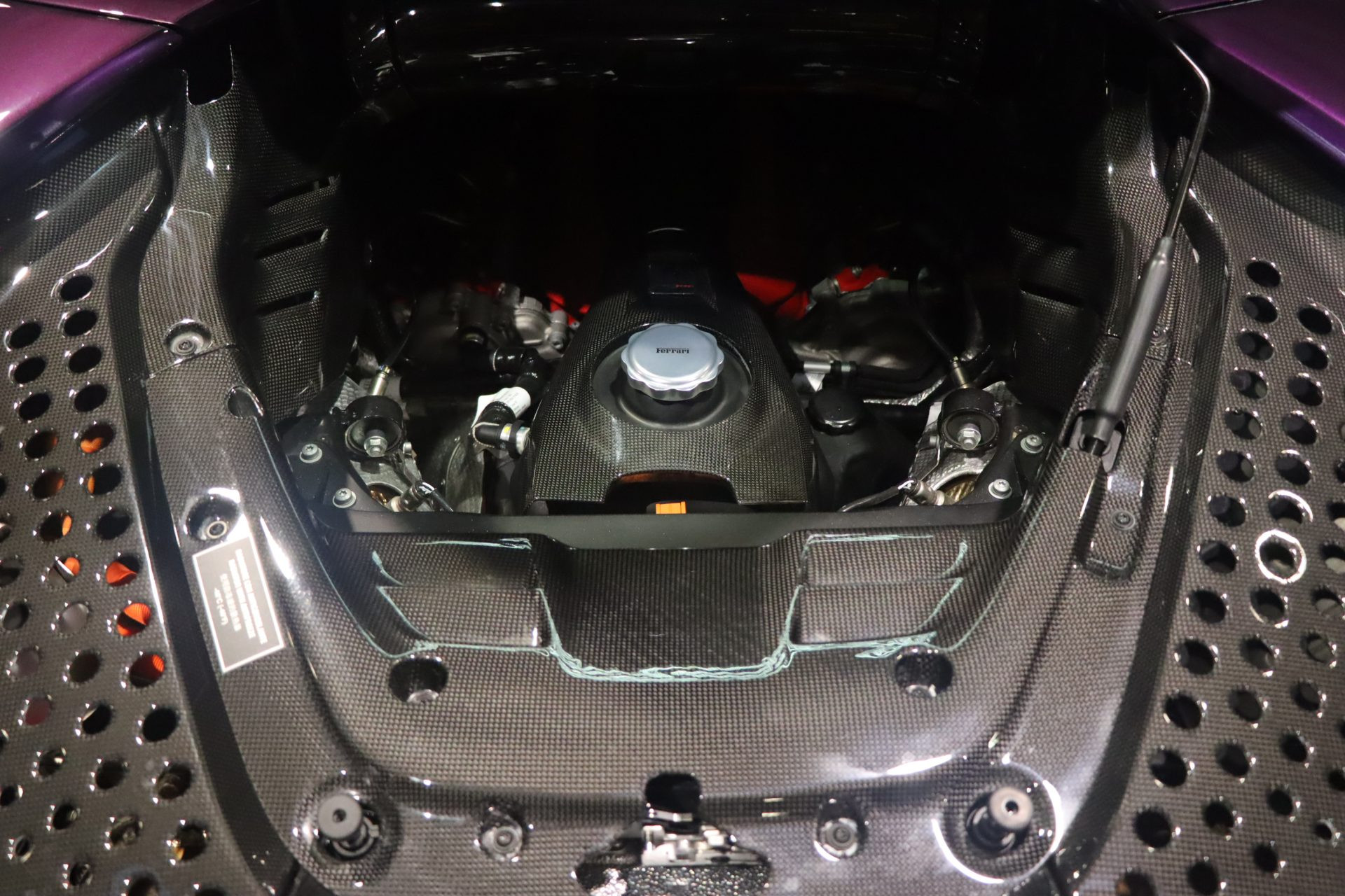 Ferrari SF90 Spider Viola Hong Kong – Première main, 650 km – Photo 53