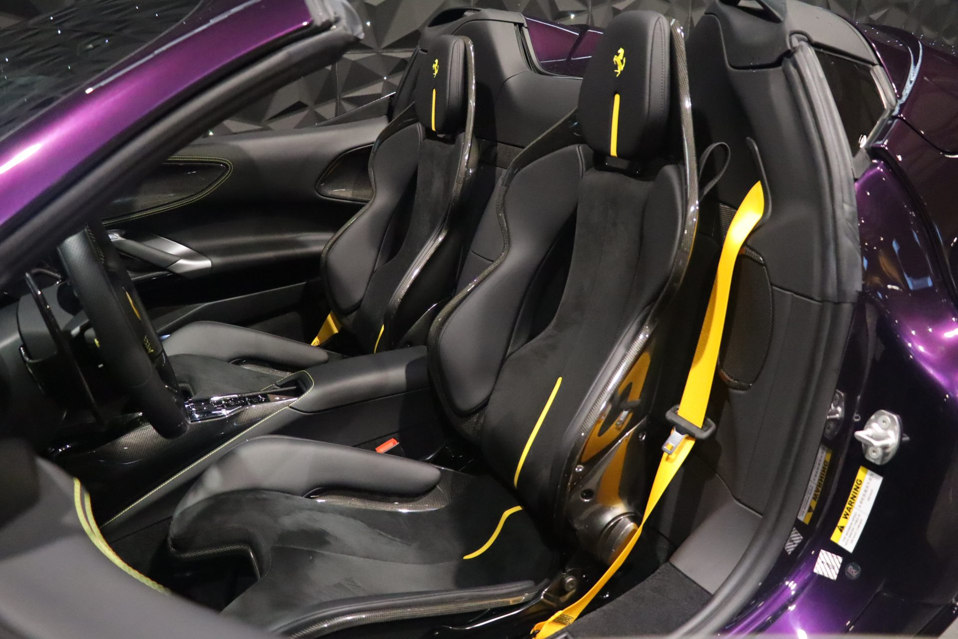 Ferrari SF90 Spider Viola Hong Kong – Première main, 650 km – Photo 7