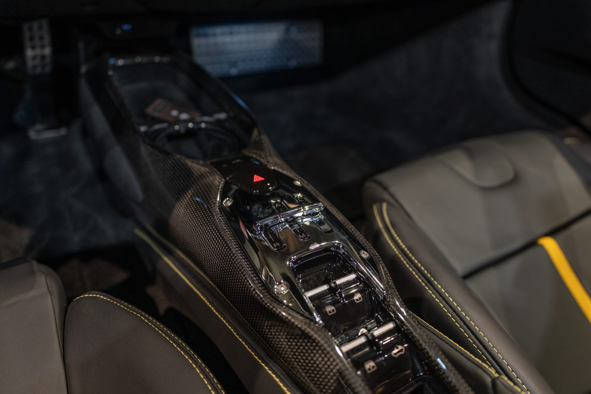 Ferrari SF90 Spider 1000 ch – Grigio Silverstone – 5400 km – Photo 17