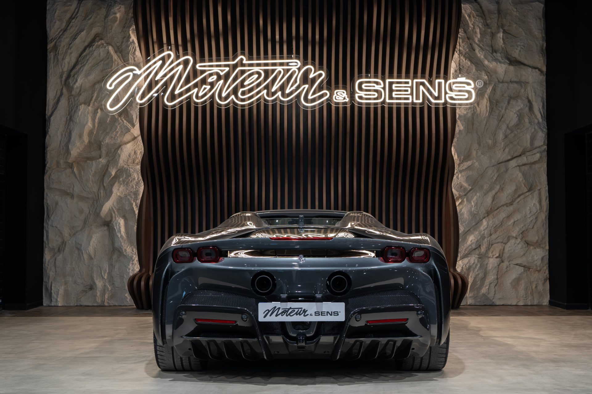 Ferrari SF90 Spider 1000 ch – Grigio Silverstone – 5400 km – Photo 4