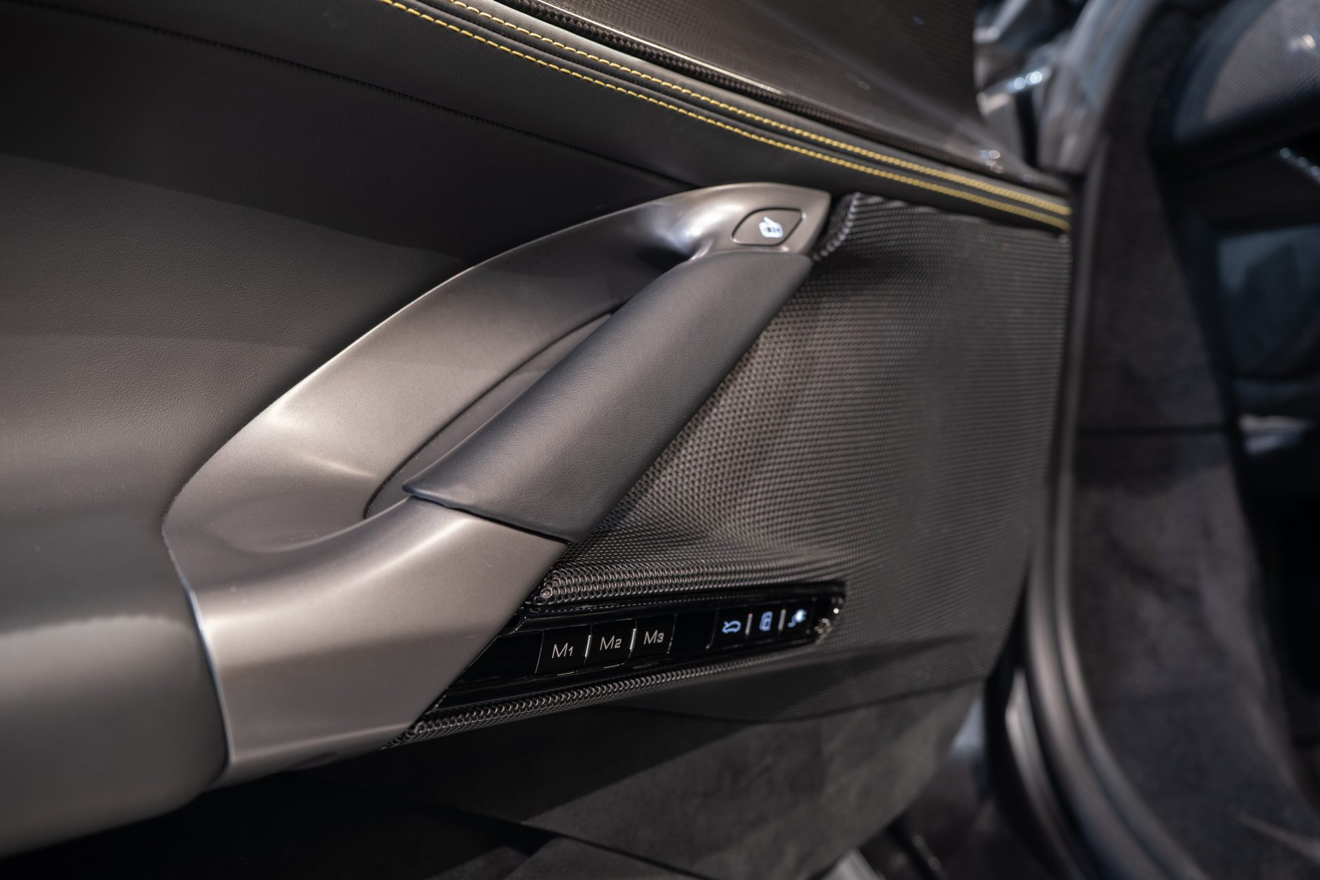 Ferrari SF90 Spider 1000 ch – Grigio Silverstone – 5400 km – Photo 33