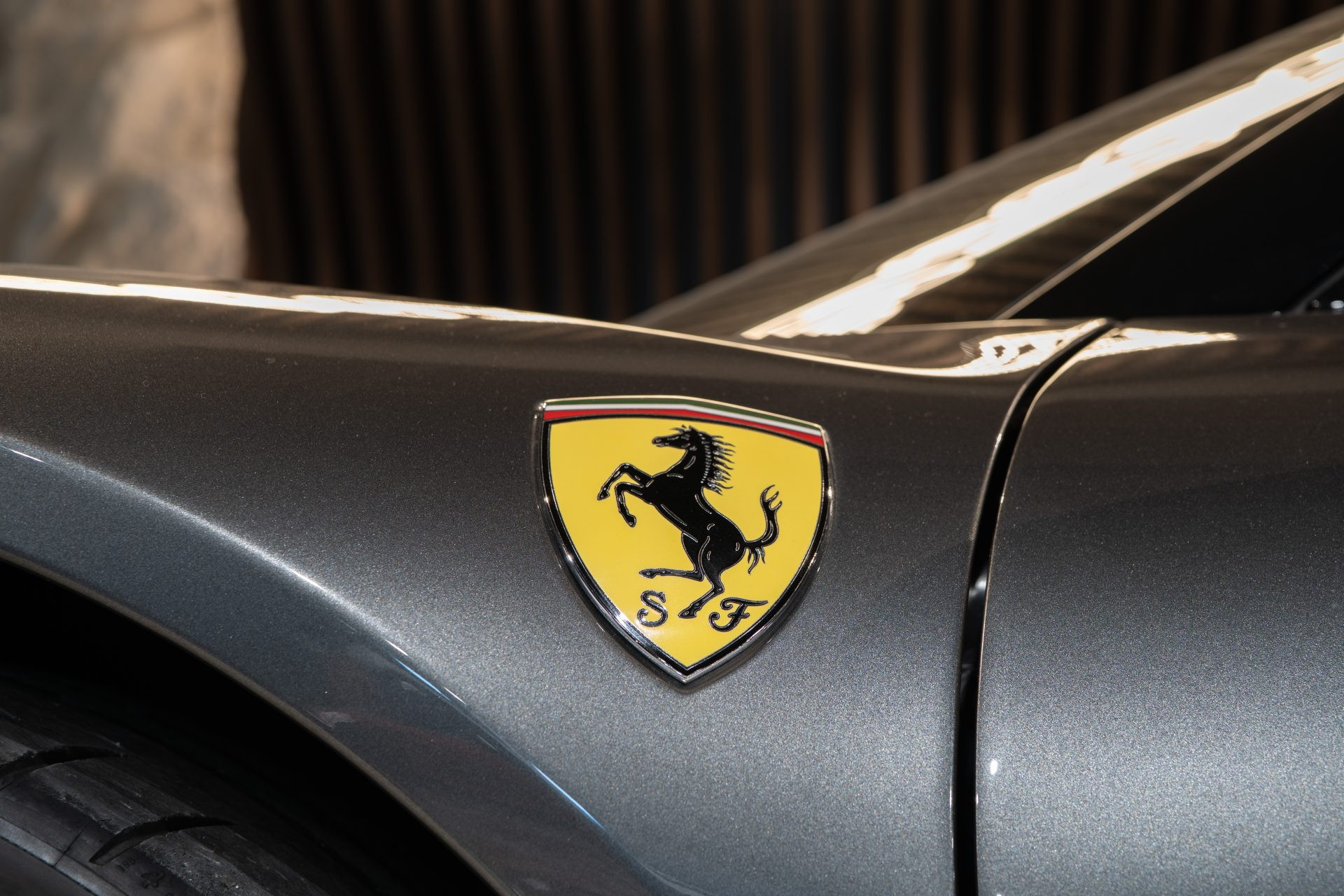 Ferrari SF90 Spider 1000 ch – Grigio Silverstone – 5400 km – Photo 38