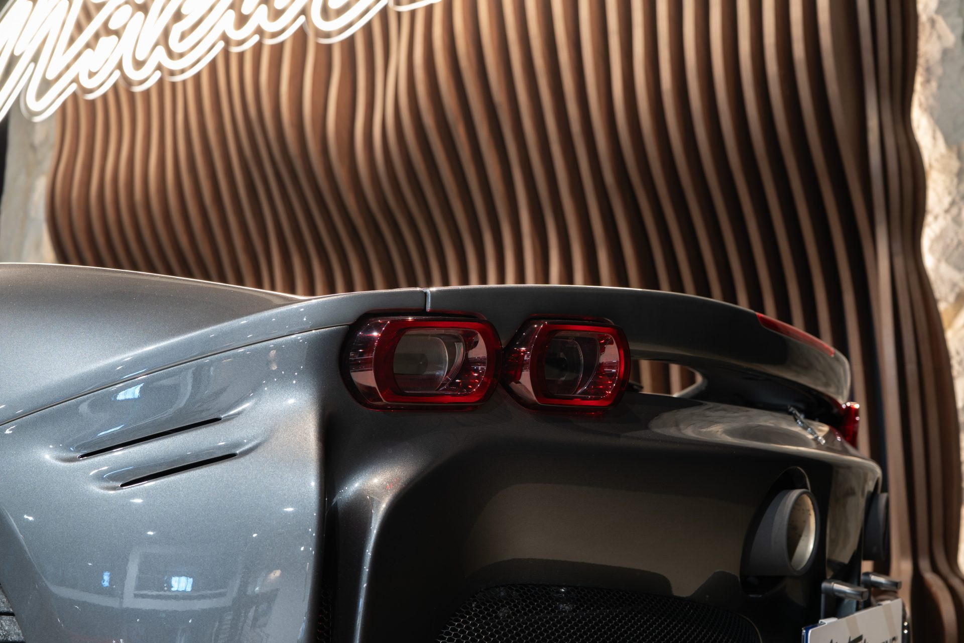 Ferrari SF90 Spider 1000 ch – Grigio Silverstone – 5400 km – Photo 41