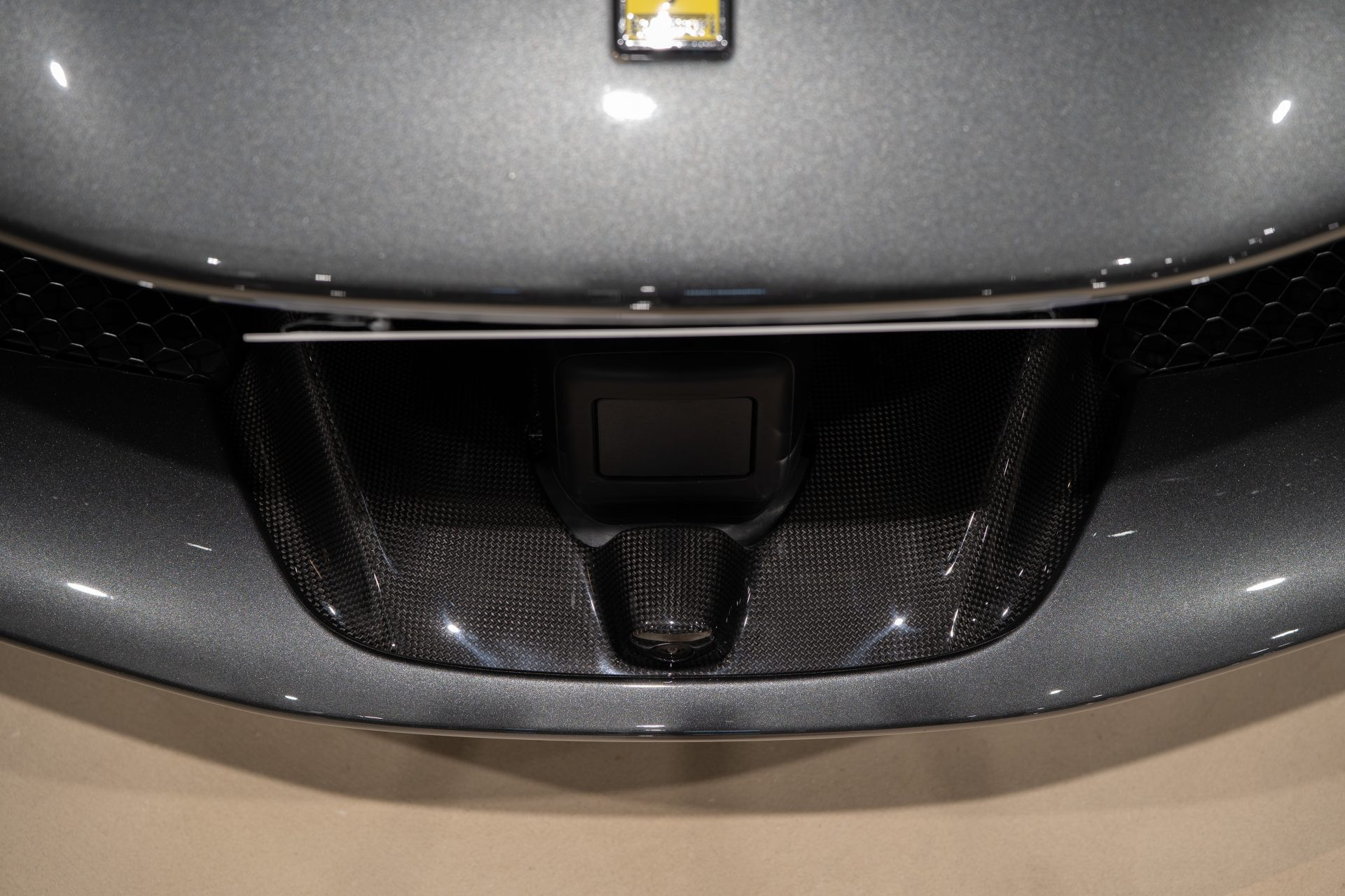 Ferrari SF90 Spider 1000 ch – Grigio Silverstone – 5400 km – Photo 42