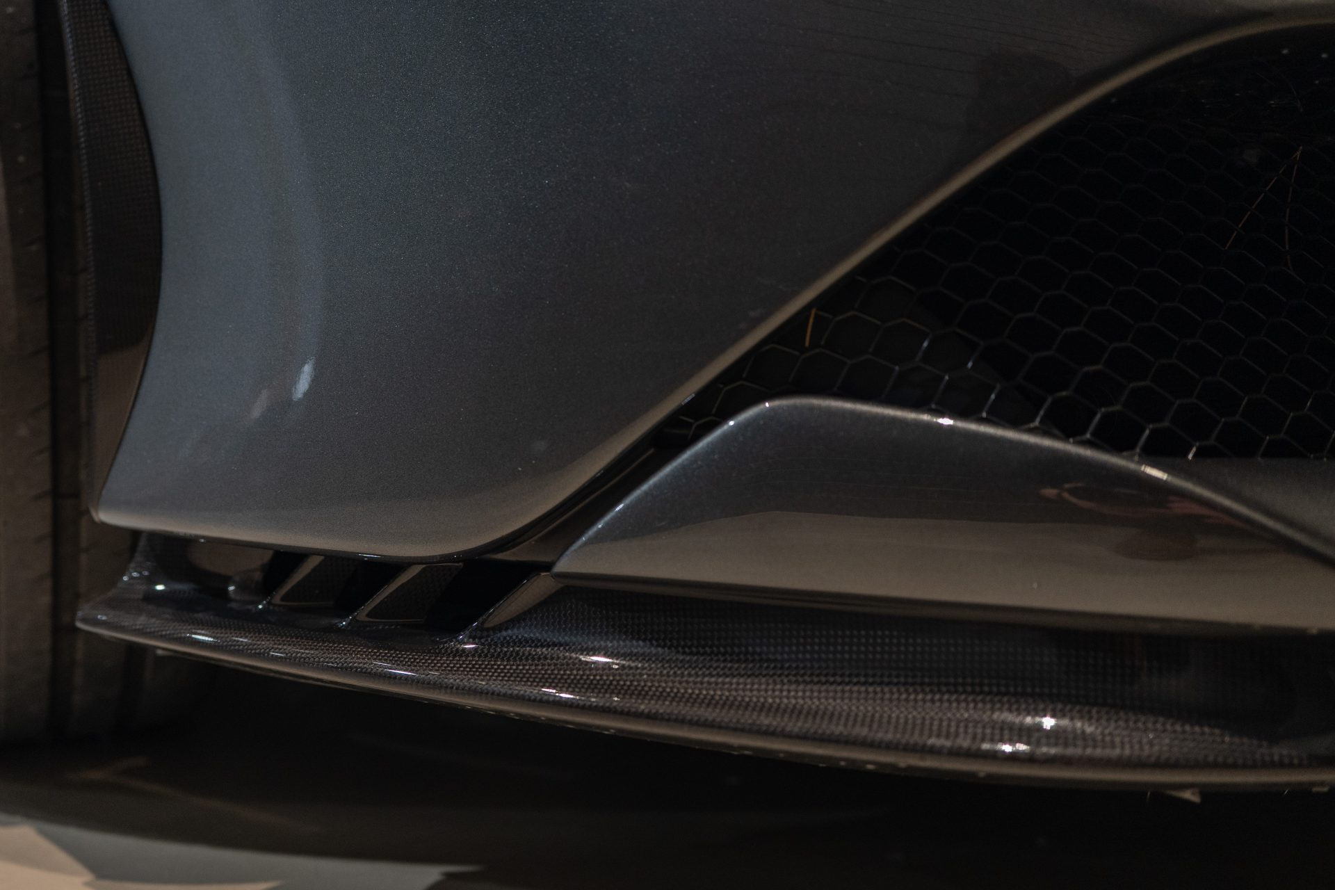 Ferrari SF90 Spider 1000 ch – Grigio Silverstone – 5400 km – Photo 53