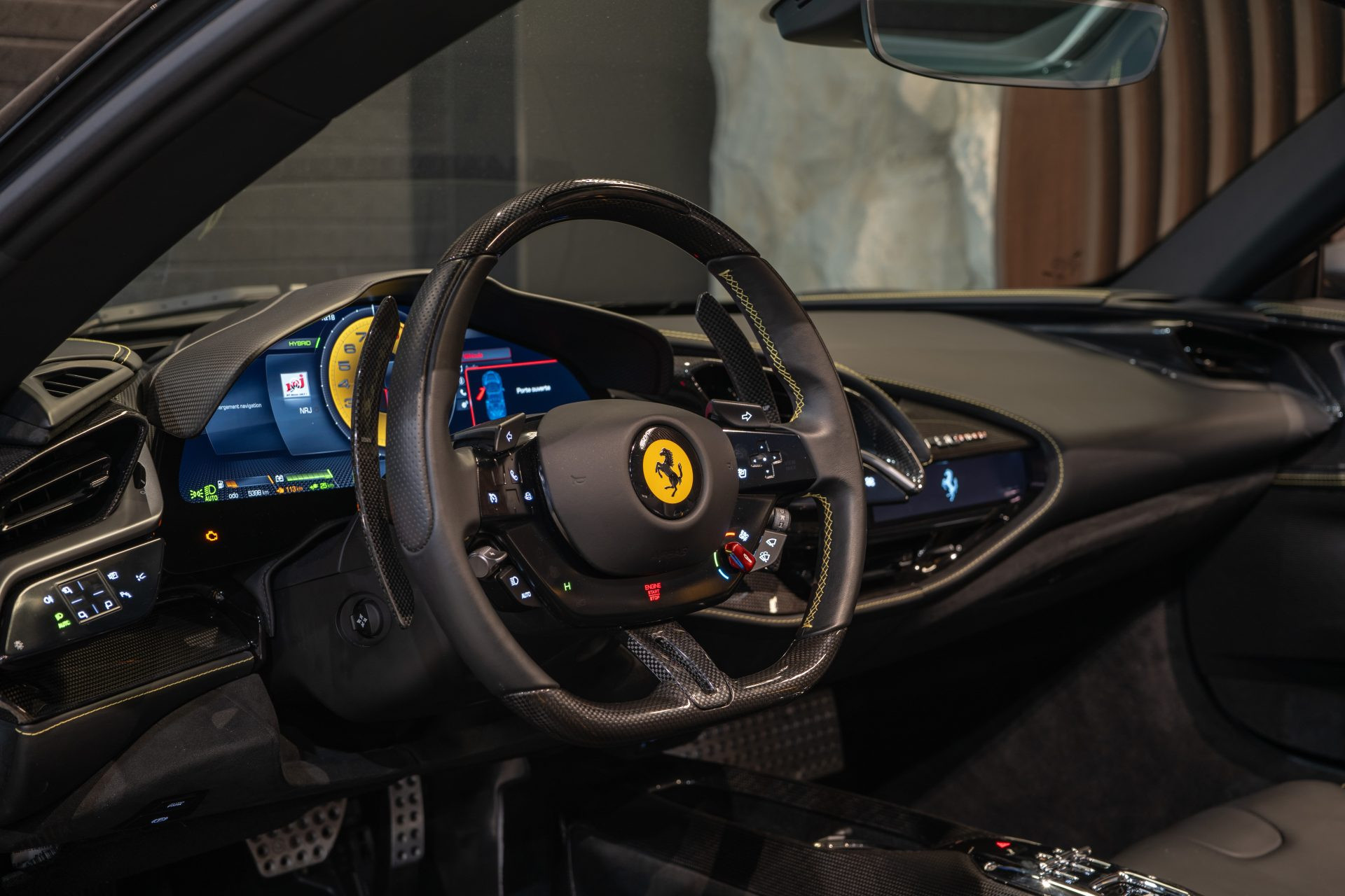 Ferrari SF90 Spider 1000 ch – Grigio Silverstone – 5400 km – Photo 10