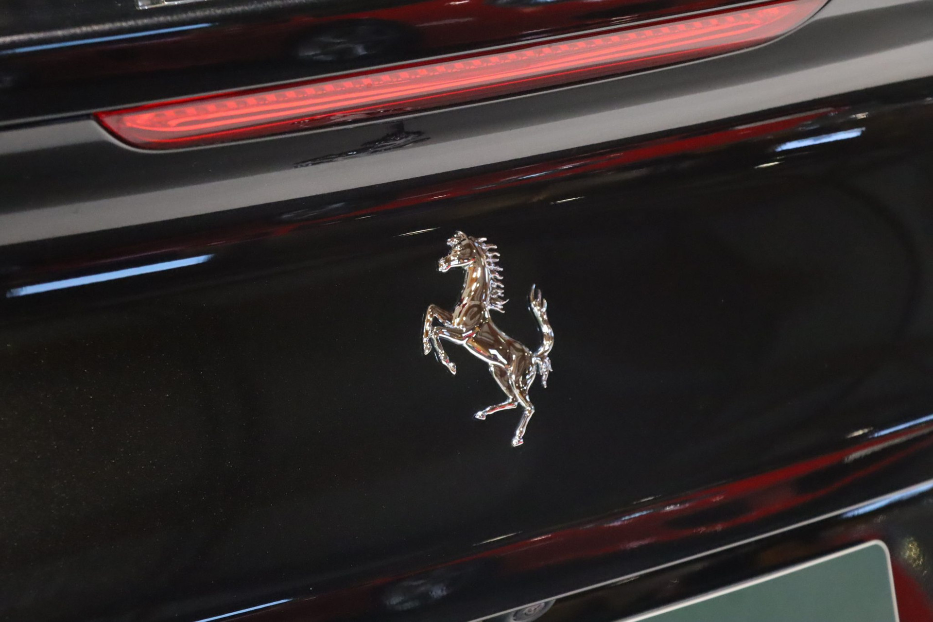 Ferrari 812 GTS V12 800 ch – Nero Daytona, 14 290 km – Photo 52
