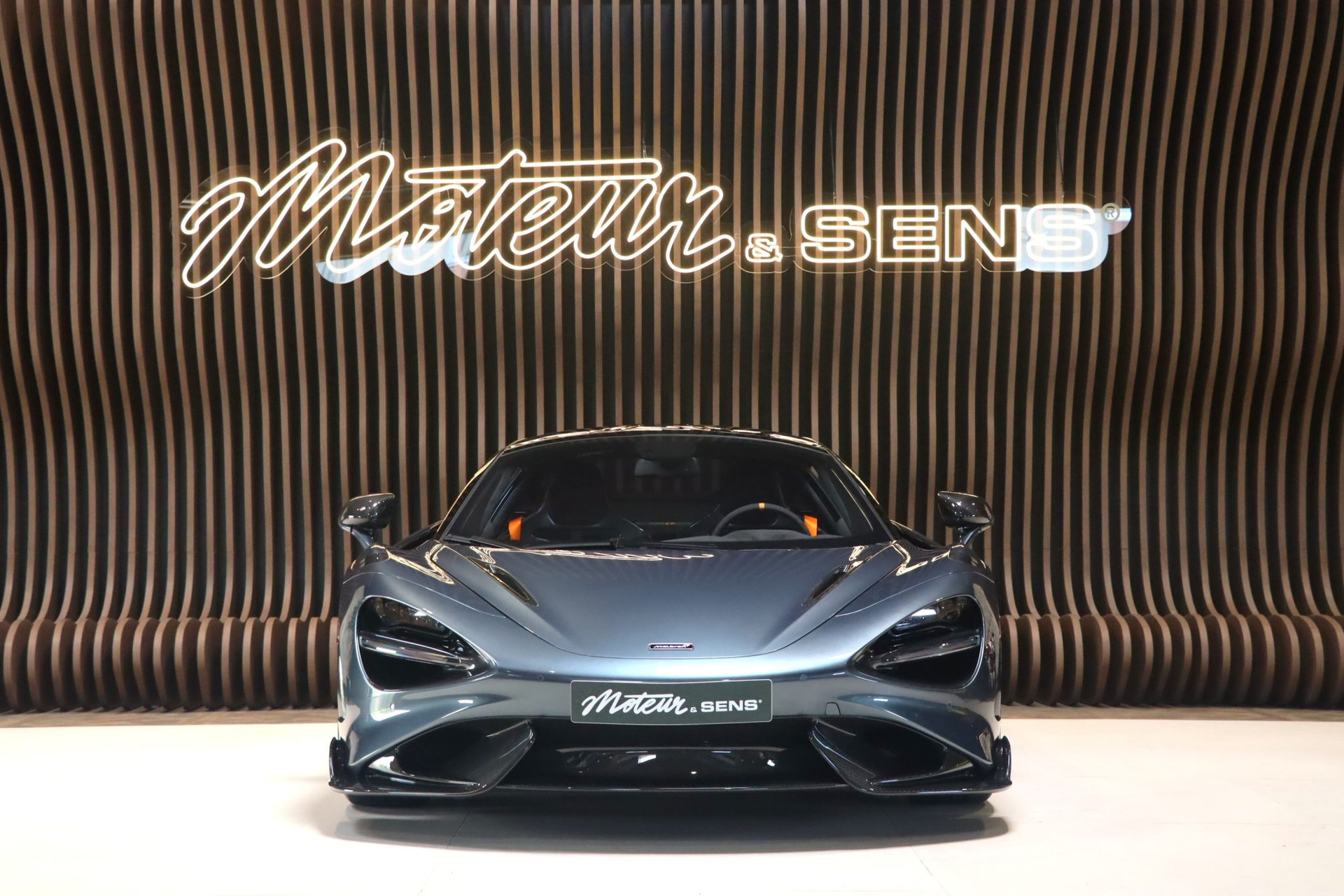 McLaren 765LT Coupé – Gris Saros, 8 370 km, configuration Track – Photo 3