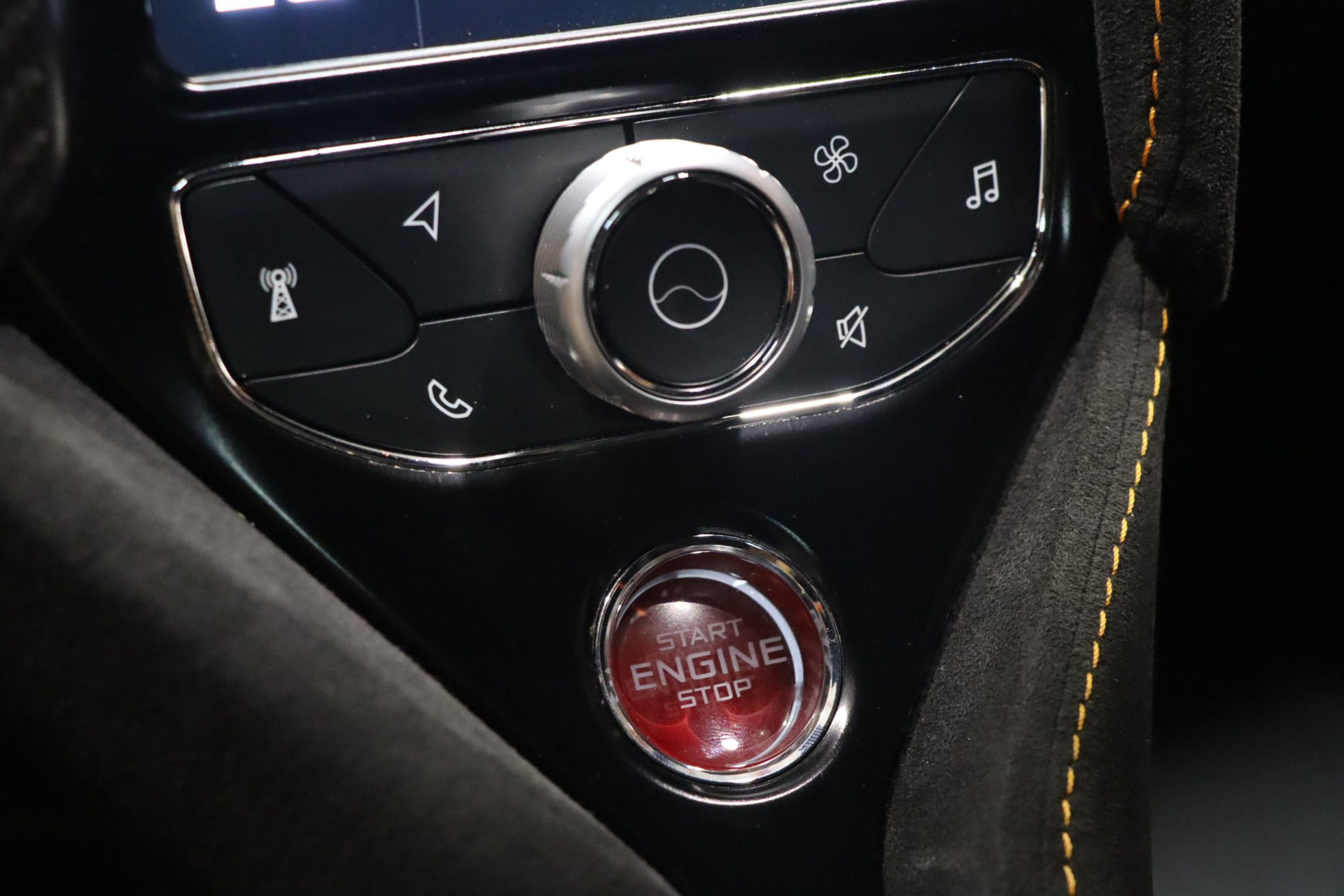 McLaren 765LT Coupé – Gris Saros, 8 370 km, configuration Track – Photo 27