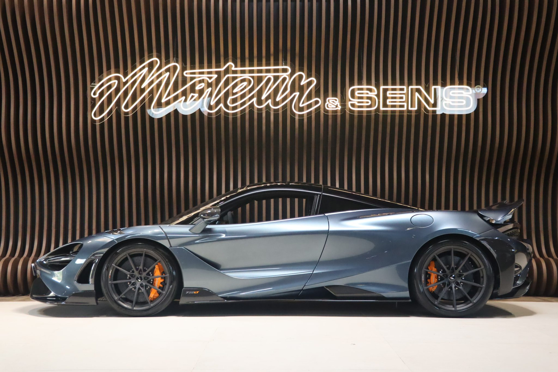 McLaren 765LT Coupé – Gris Saros, 8 370 km, configuration Track – Photo 5