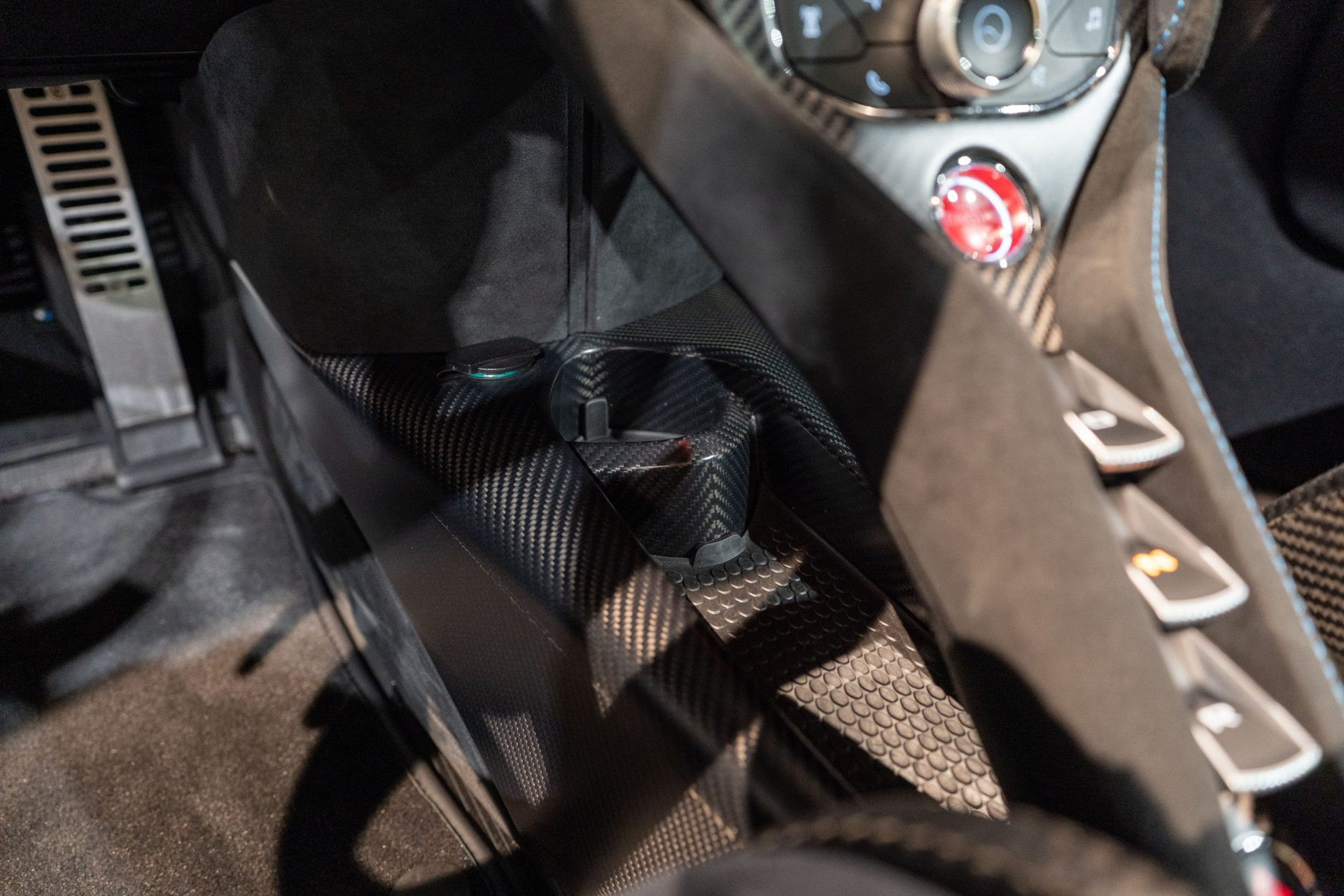 McLaren 765LT — Smoked White, 7 900 km, Aix-en-Provence – Photo 20