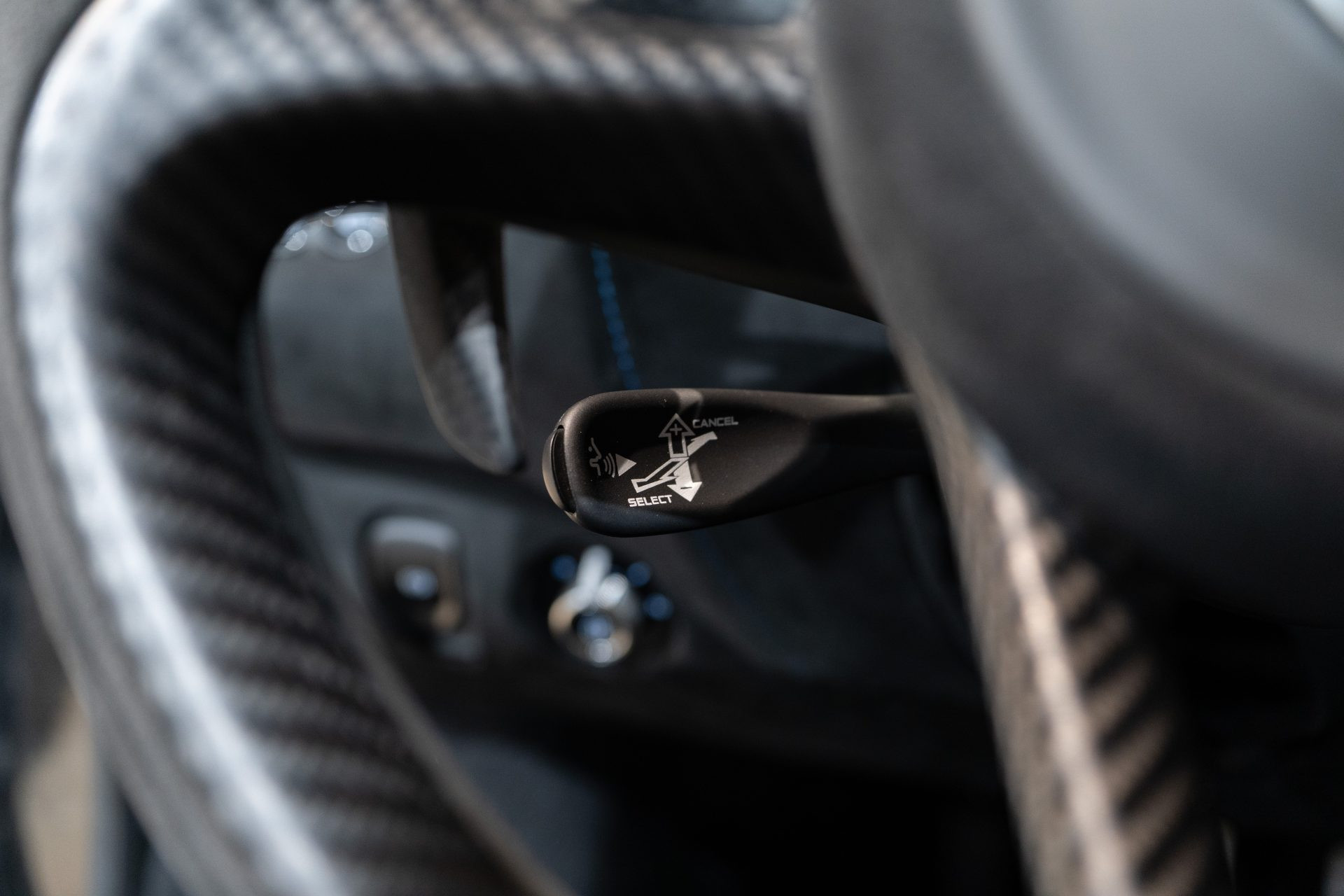 McLaren 765LT — Smoked White, 7 900 km, Aix-en-Provence – Photo 23