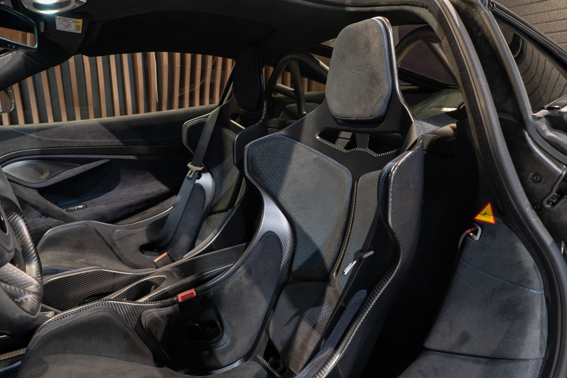 McLaren 765LT — Smoked White, 7 900 km, Aix-en-Provence – Photo 7