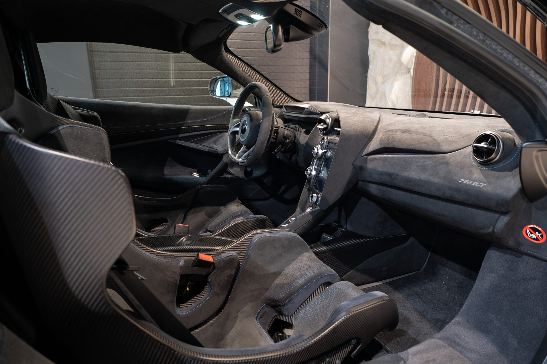 McLaren 765LT — Smoked White, 7 900 km, Aix-en-Provence – Photo 10