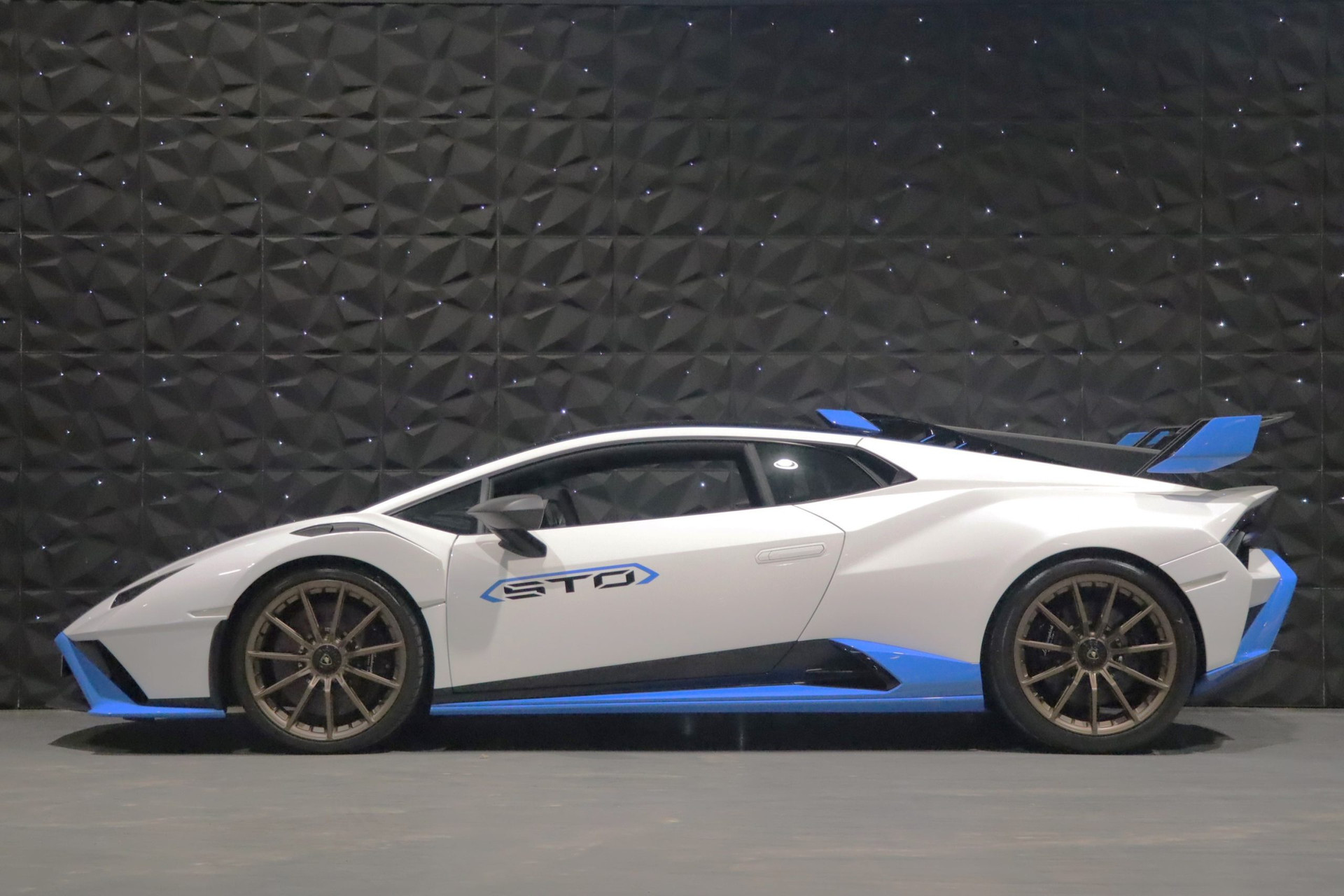 Lamborghini Huracan STO LP 640-2 — Super Trofeo Omologata – Photo 5