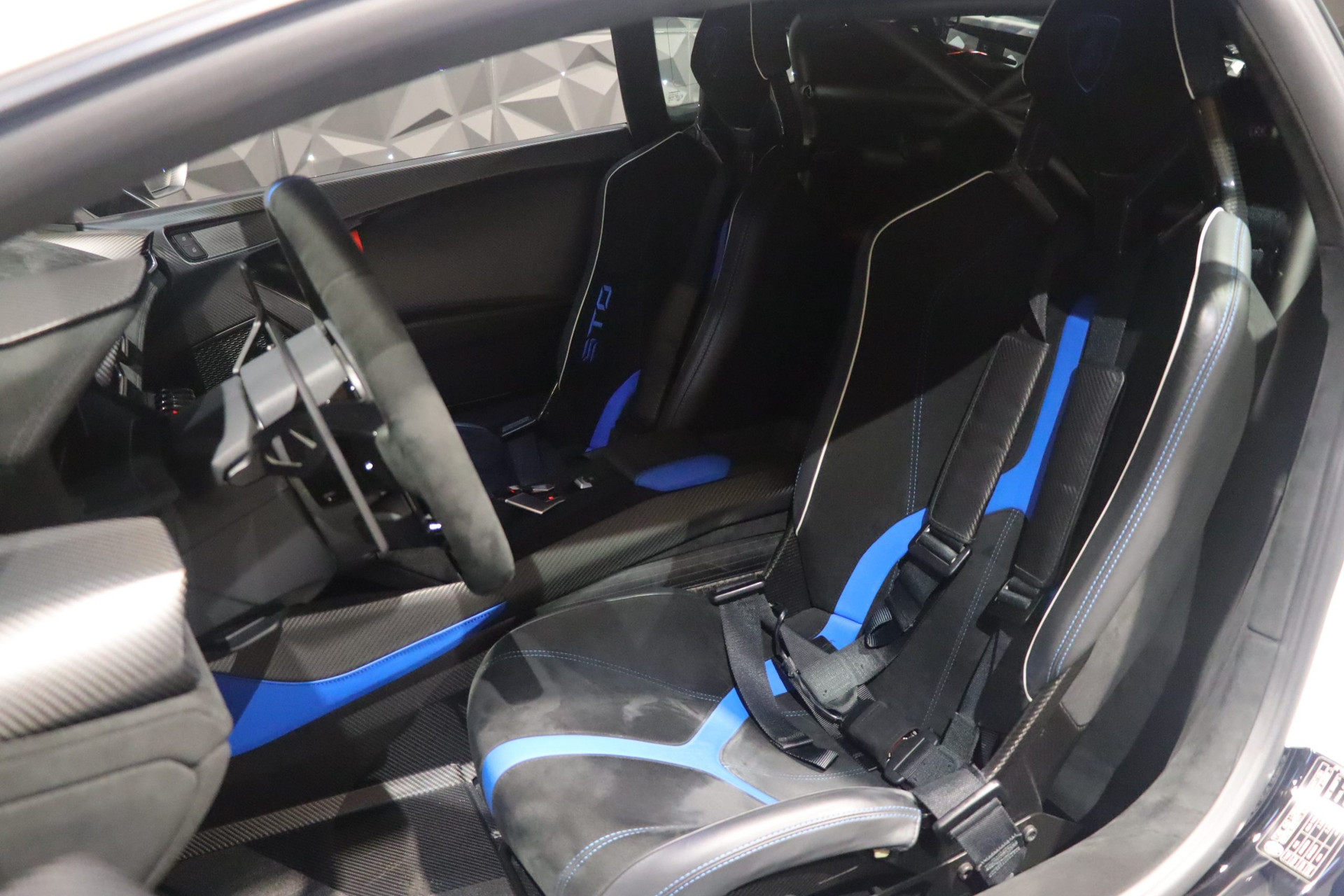 Lamborghini Huracan STO LP 640-2 — Super Trofeo Omologata – Photo 6
