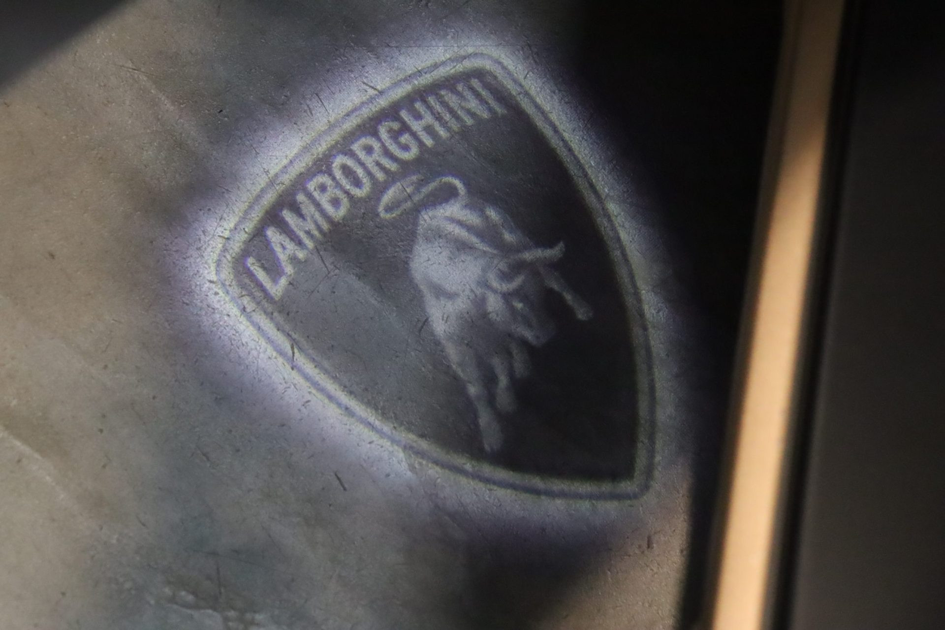 Lamborghini Huracán Sterrato Ad Personam — Nero Nemesis, série limitée – Photo 12