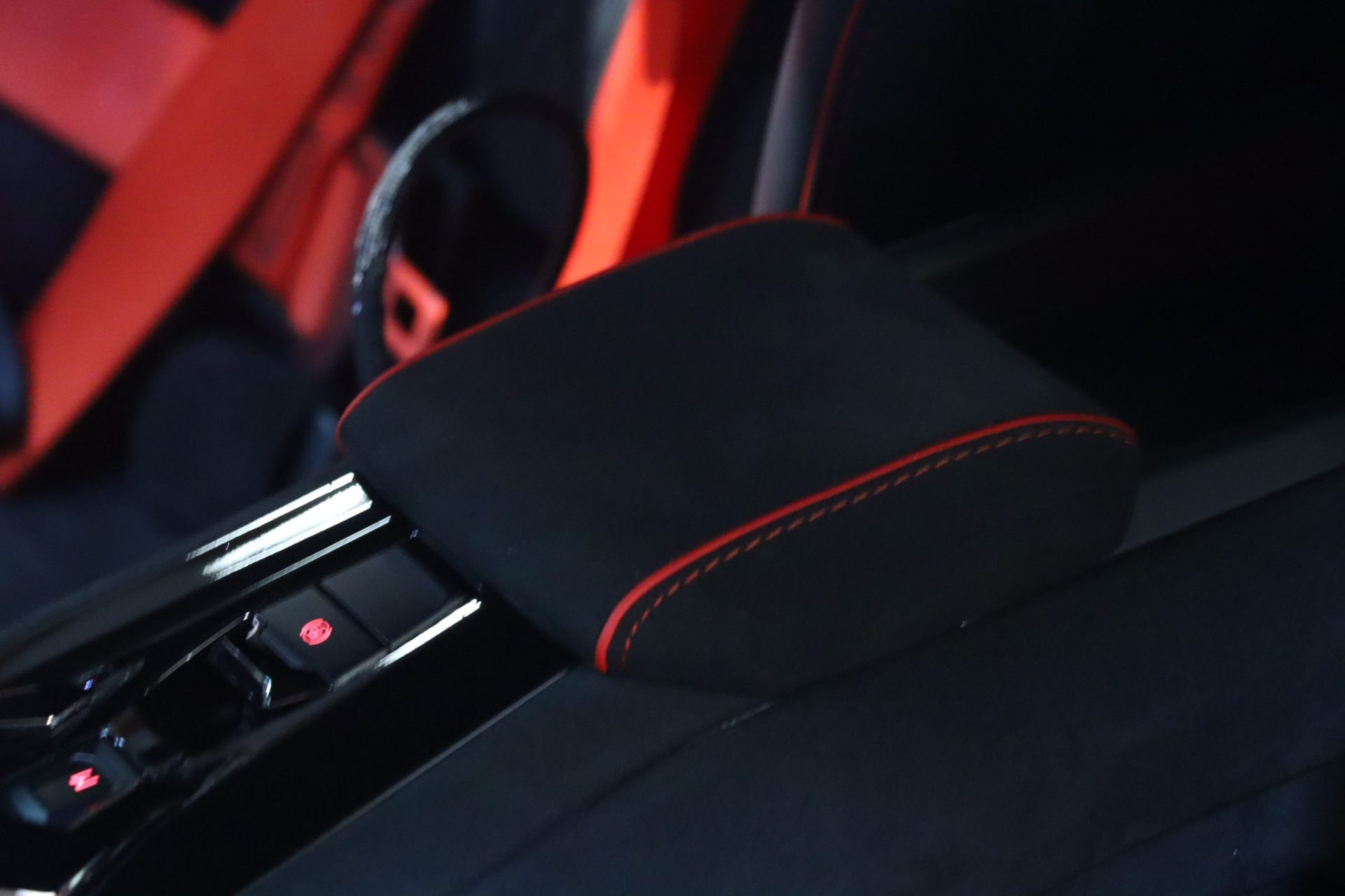 Lamborghini Huracán Sterrato Ad Personam — Nero Nemesis, série limitée – Photo 32